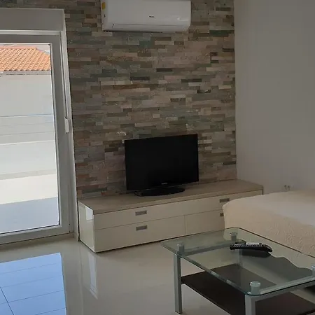 Guest house Mia Bilo 887 A4 1 Bedroom Apts Primosten