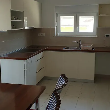 Guest house Mia Bilo 887 A4 1 Bedroom Apts Primosten