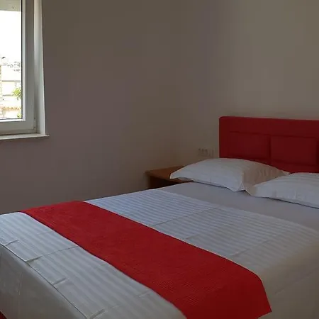 Mia Bilo 887 A4 1 Bedroom Apts Guest house