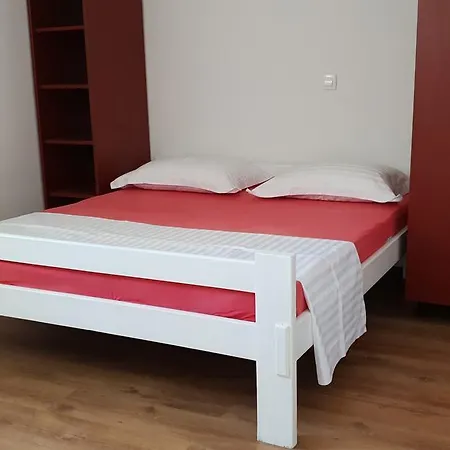 Guest house Mia Bilo 887 A4 1 Bedroom Apts