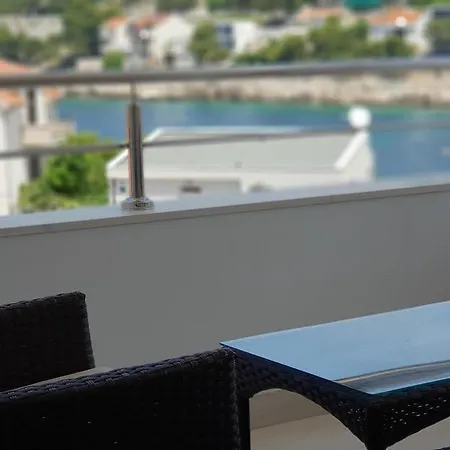 Mia Bilo 887 A4 1 Bedroom Apts Guest house Primosten