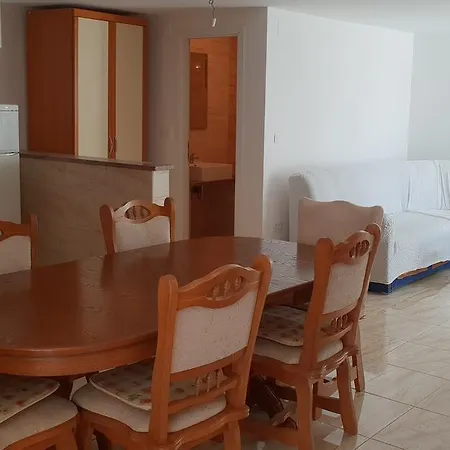 Guest house Mia Bilo 887 A4 1 Bedroom Apts