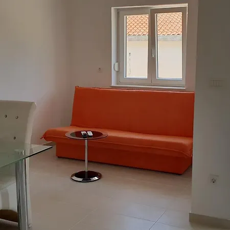 Mia Bilo 887 A4 1 Bedroom Apts Guest house Primosten