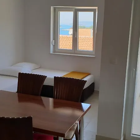 Mia Bilo 887 A4 1 Bedroom Apts Guest house Primosten