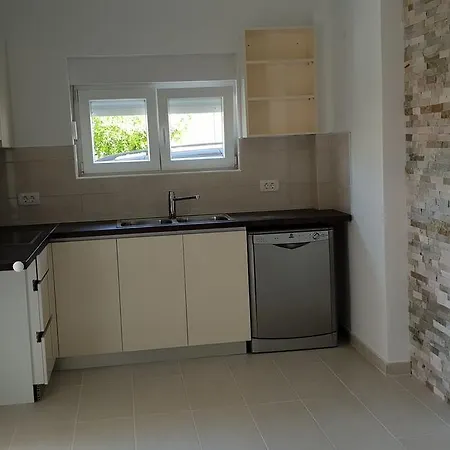 Mia Bilo 887 A4 1 Bedroom Apts Guest house Primosten
