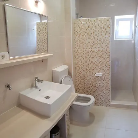 Mia Bilo 887 A4 1 Bedroom Apts Guest house Primosten