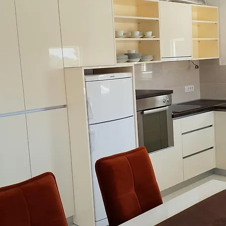 Mia Bilo 887 A4 1 Bedroom Apts Primosten