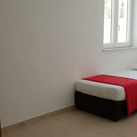Guest house Mia Bilo 887 A4 1 Bedroom Apts 4*